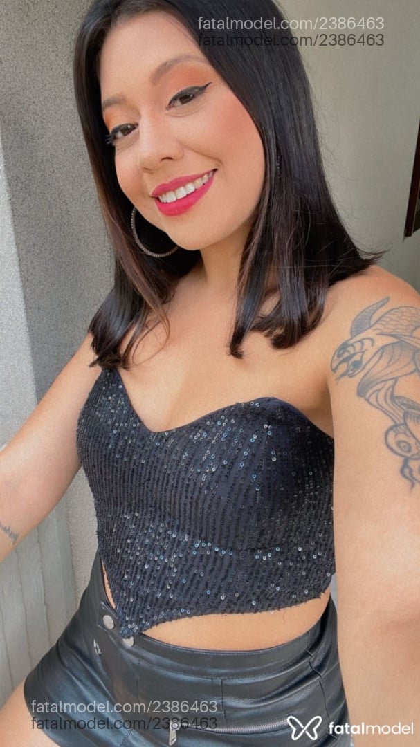 Acompanhante mulher morena (o) de olhos castanhos - Marina Acompanhante mulher morena (o) de olhos castanhos - Marina