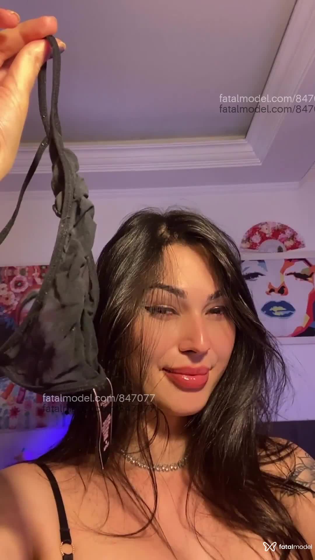 Acompanhante mulher trans morena (o) de olhos castanhos - Sofia Grant