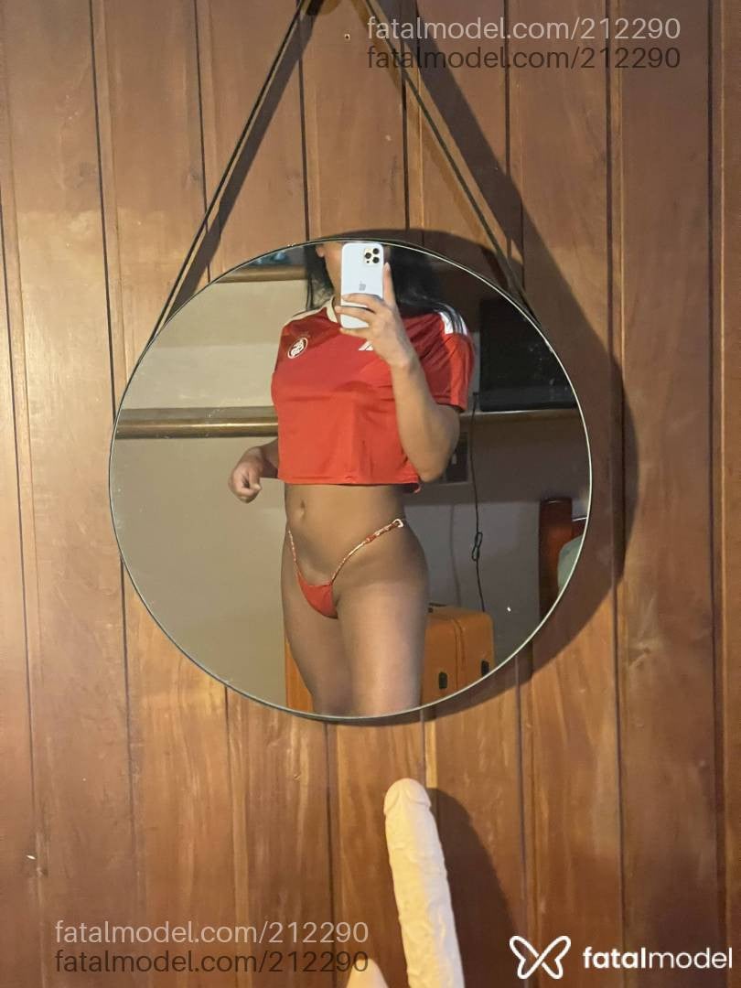 Acompanhante mulher trans morena (o) de olhos pretos - BRUNA SANTOS