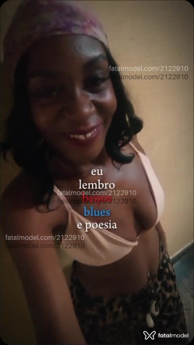 Acompanhante mulher com cabelo colorido de olhos pretos em Belo Horizonte - Mari Gomes