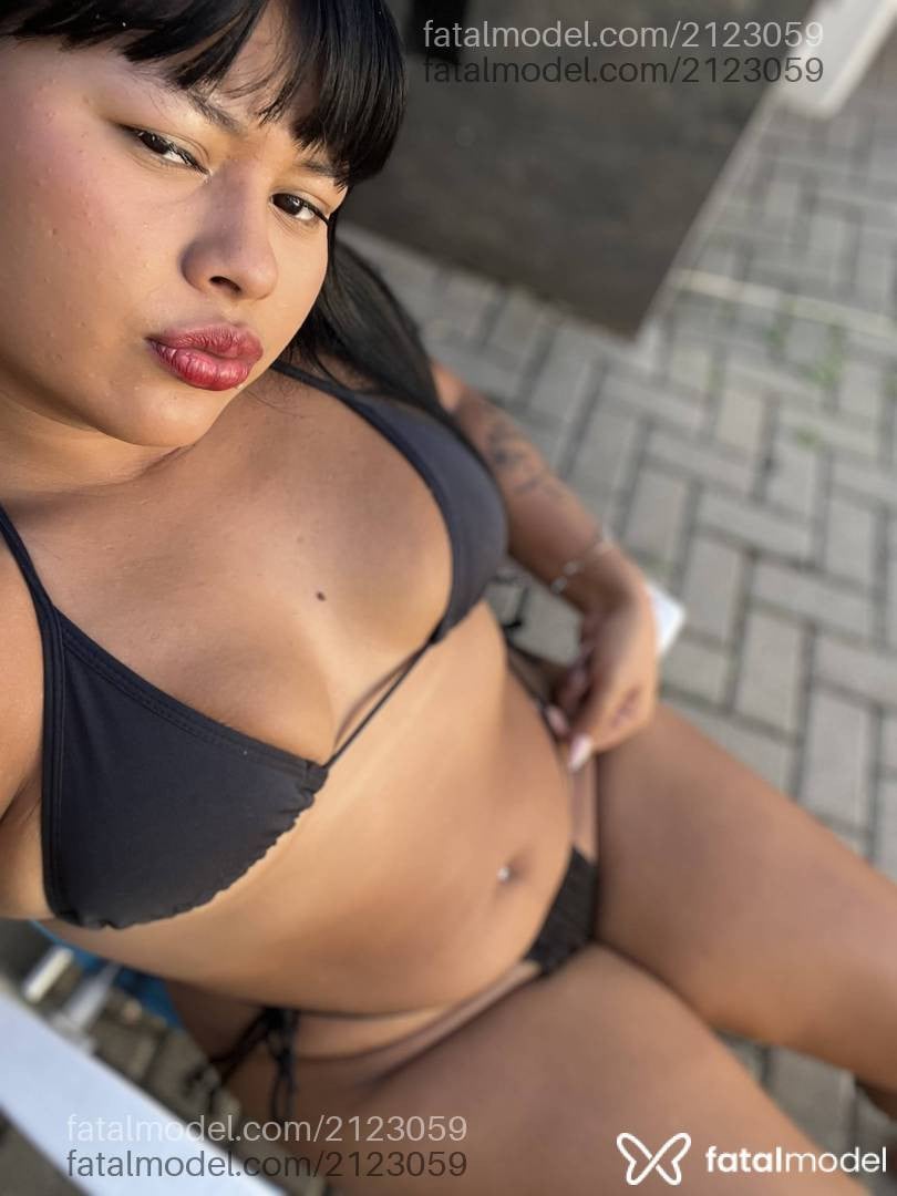 Acompanhante mulher morena (o) de olhos castanhos - Yndia Porchat