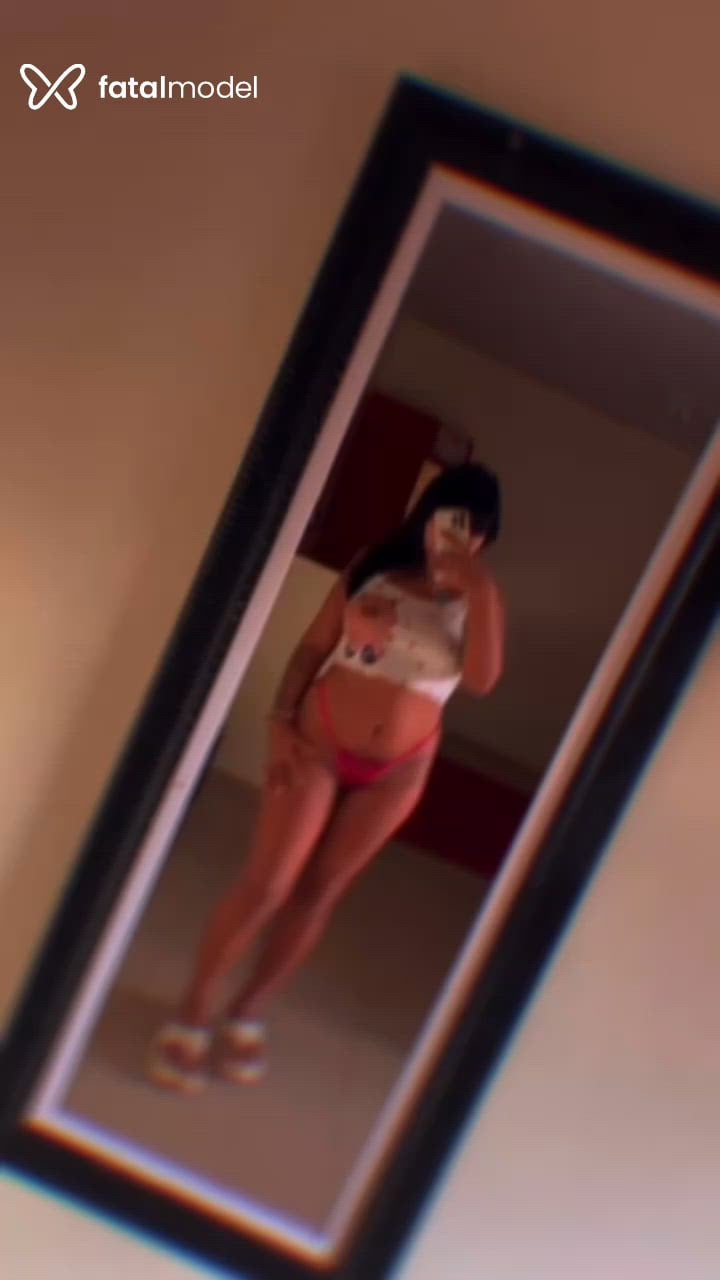 Acompanhante mulher morena (o) de olhos castanhos - Yndia Porchat