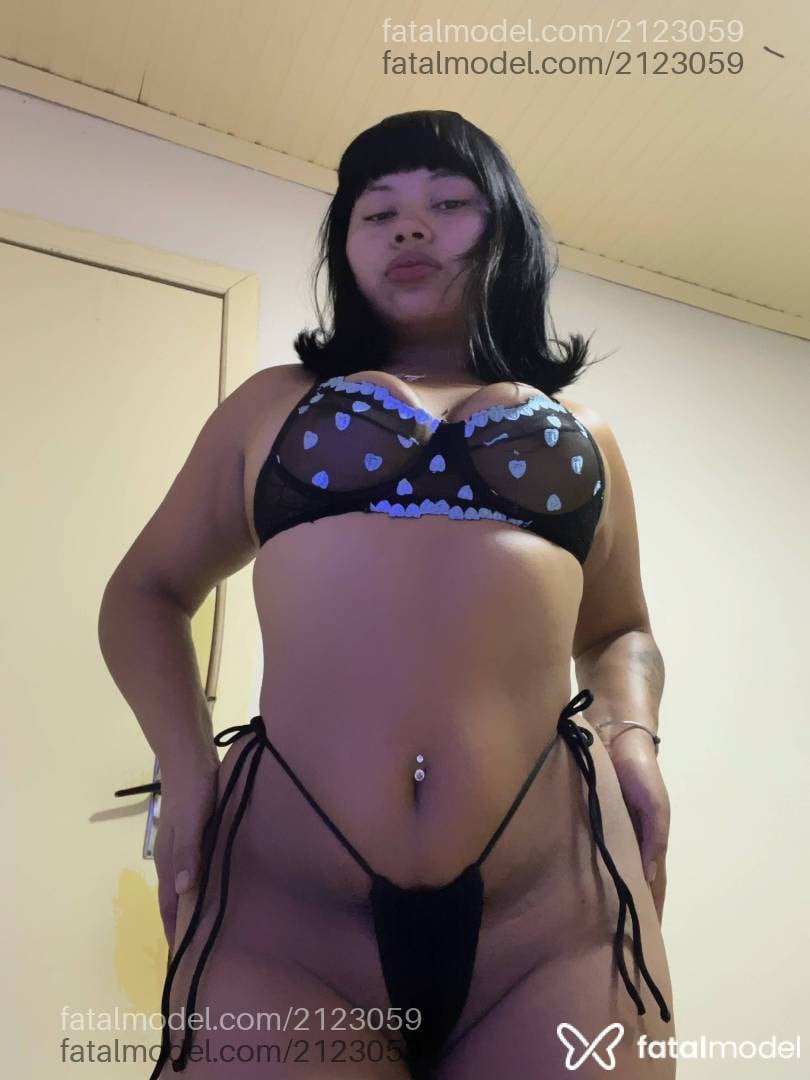 Acompanhante mulher morena (o) de olhos castanhos - Yndia Porchat