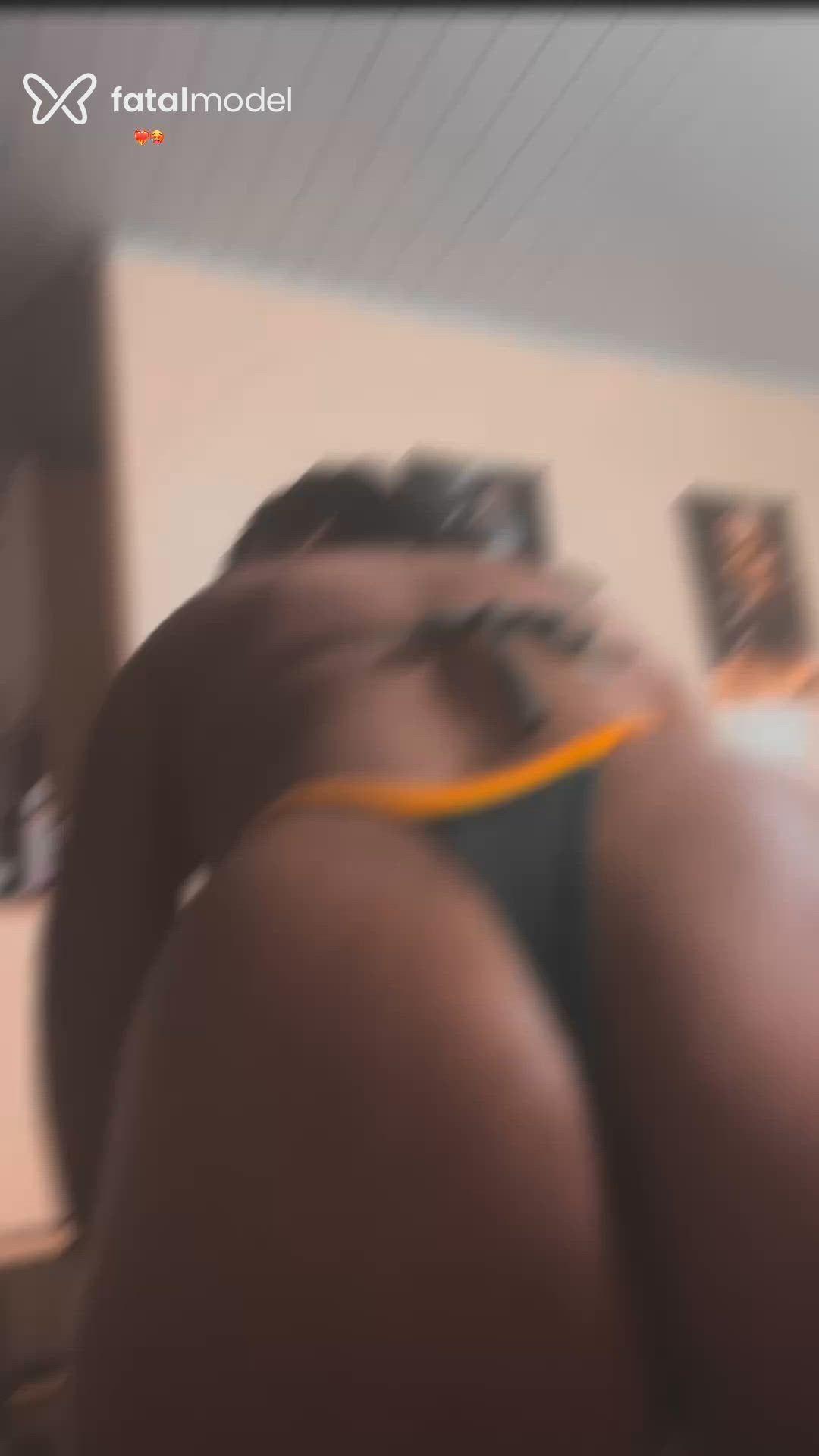 Acompanhante mulher morena (o) de olhos castanhos - Yndia Porchat