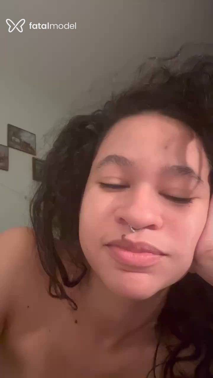 Acompanhante mulher com cabelo castanho de olhos castanhos - Alice Lima