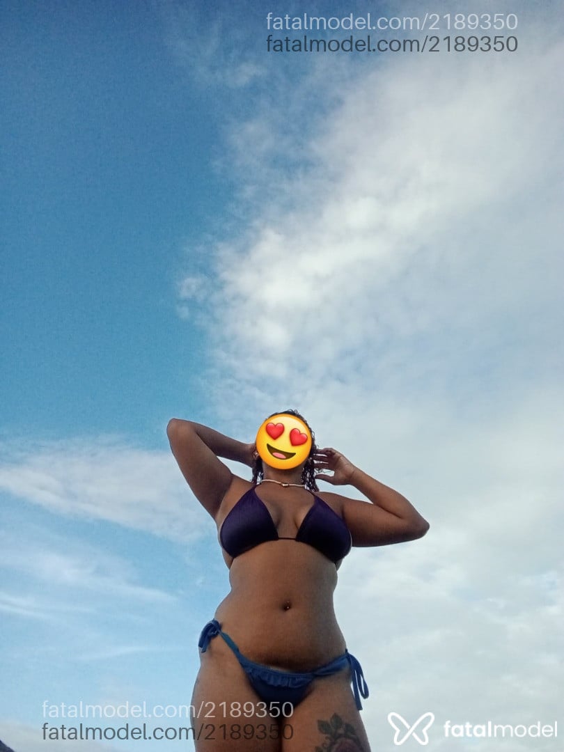 Acompanhante mulher com cabelo castanho de olhos pretos em Esperantina - Kitcat