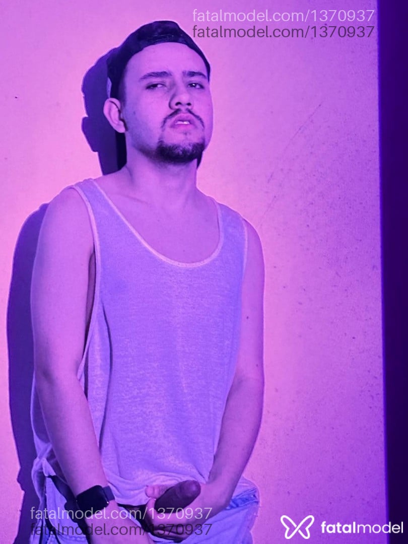 Acompanhante homem morena (o) de olhos castanhos em Canoas - Henrique Oliveira