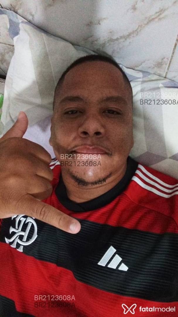Acompanhante homem morena (o) de olhos pretos em Rio de Janeiro - Arturo
