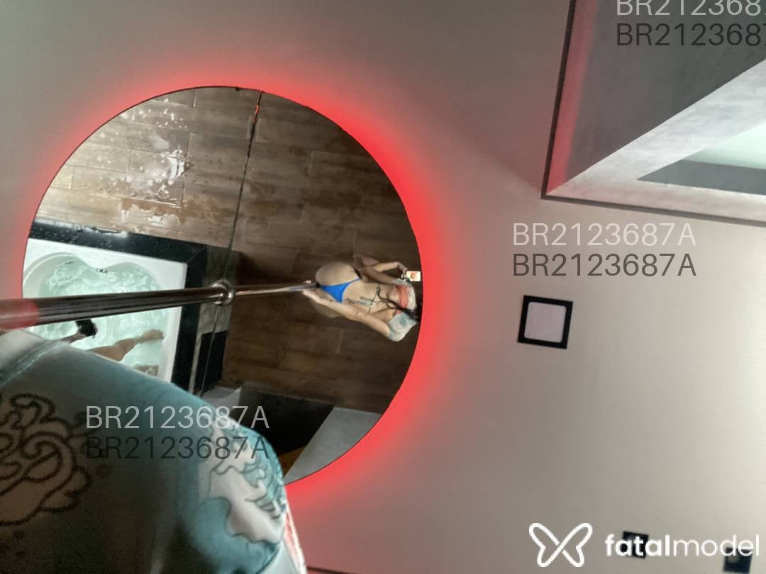 Acompanhante mulher morena (o) de olhos mel em Virtual - Diavla