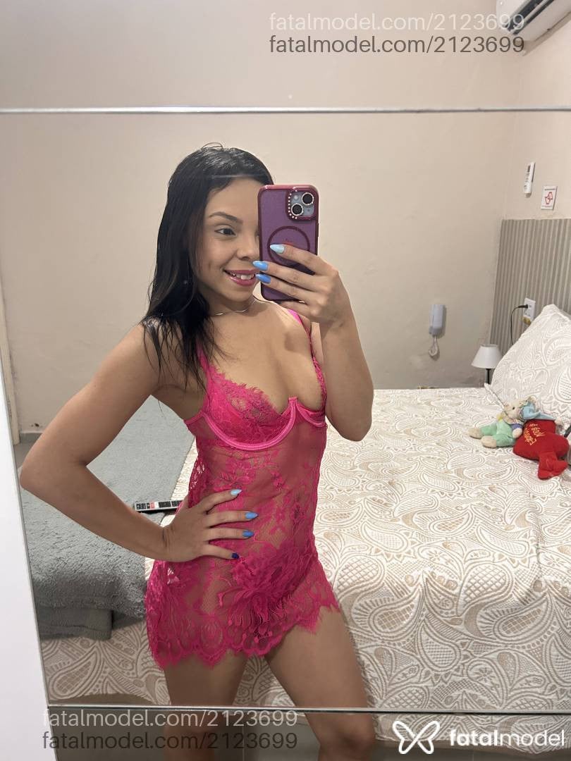 Acompanhante mulher com cabelo castanho de olhos castanhos - Melissa Pavanelli