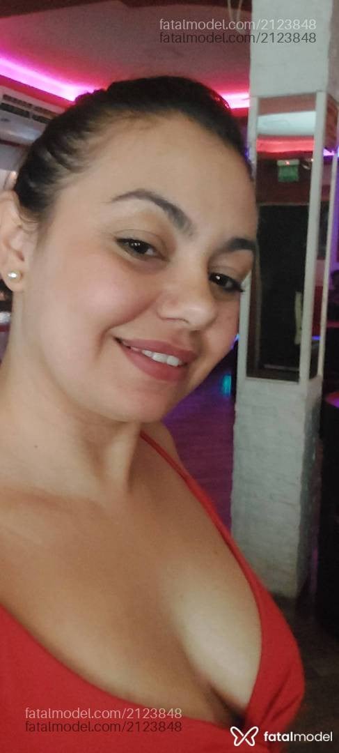 Acompanhante mulher morena (o) de olhos castanhos - Ousadasolteira