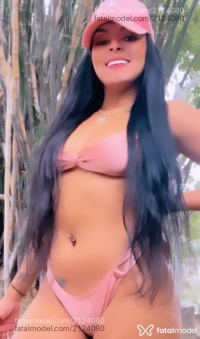 Acompanhante mulher morena (o) de olhos pretos - Maria Eduarda
