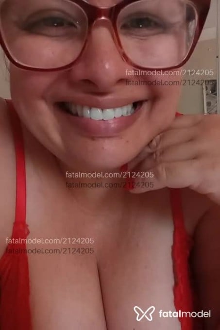 Acompanhante mulher loira (o) de olhos verdes em Virtual - Eva Vasconcelos