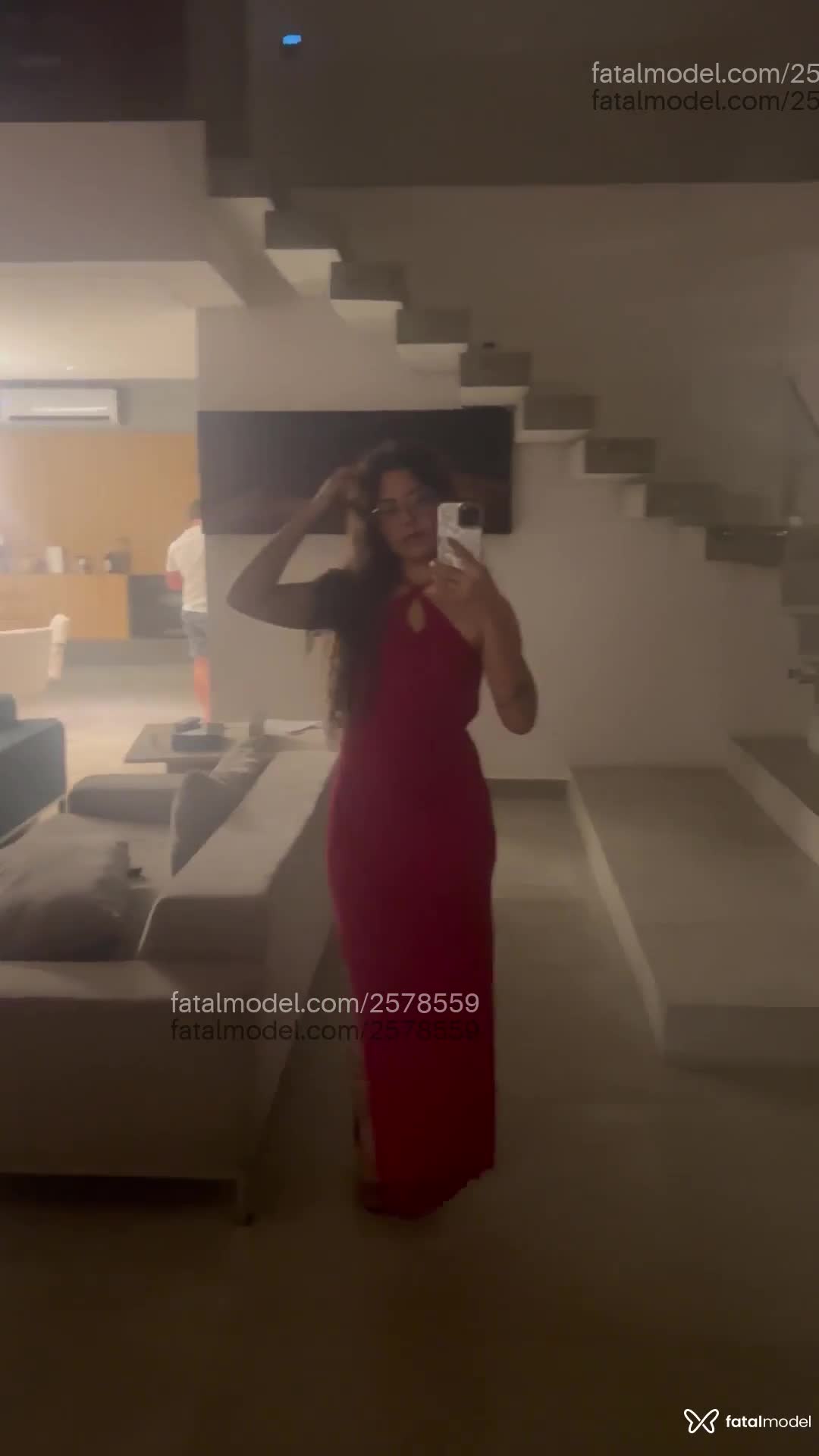 Acompanhante mulher com cabelo castanho de olhos castanhos em São Paulo - Biatriz Bitencourt