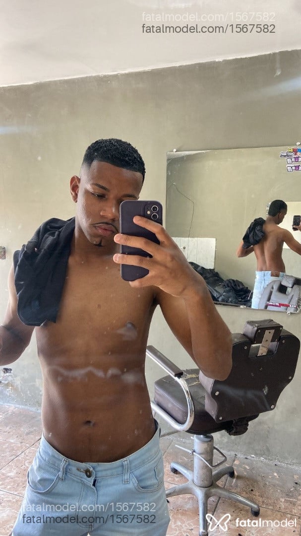 Acompanhante homem morena (o) de olhos pretos em Pará de Minas Acompanhante homem morena (o) de olhos pretos em Pará de Minas - Gabriel Lopes