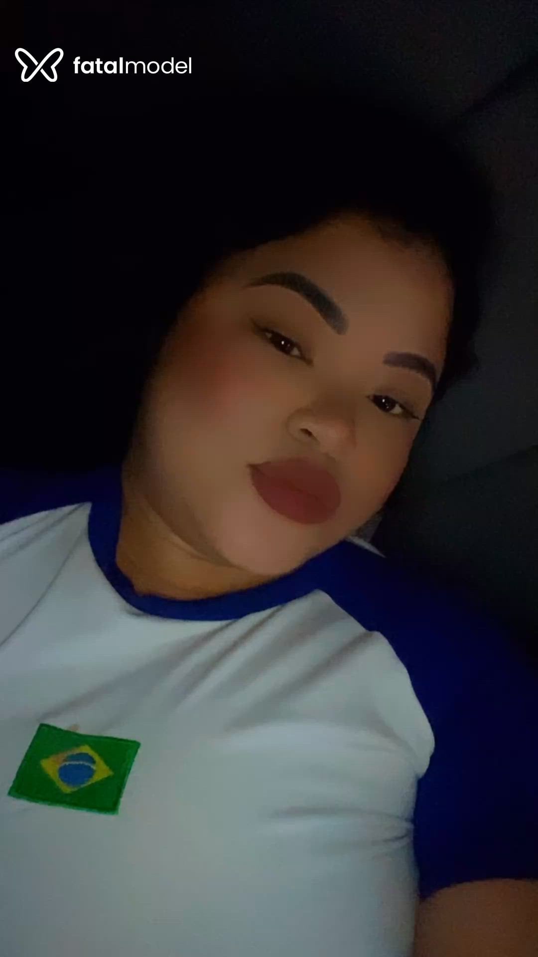 Acompanhante mulher morena (o) de olhos castanhos - Aruana Acompanhante mulher morena (o) de olhos castanhos - Aruana
