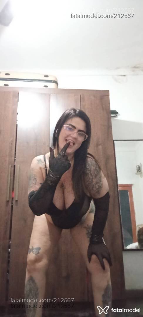 Acompanhante mulher morena (o) de olhos castanhos - Larissa Bitencourt