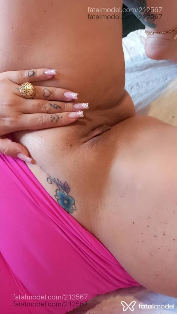 Acompanhante mulher morena (o) de olhos castanhos - Larissa Bitencourt