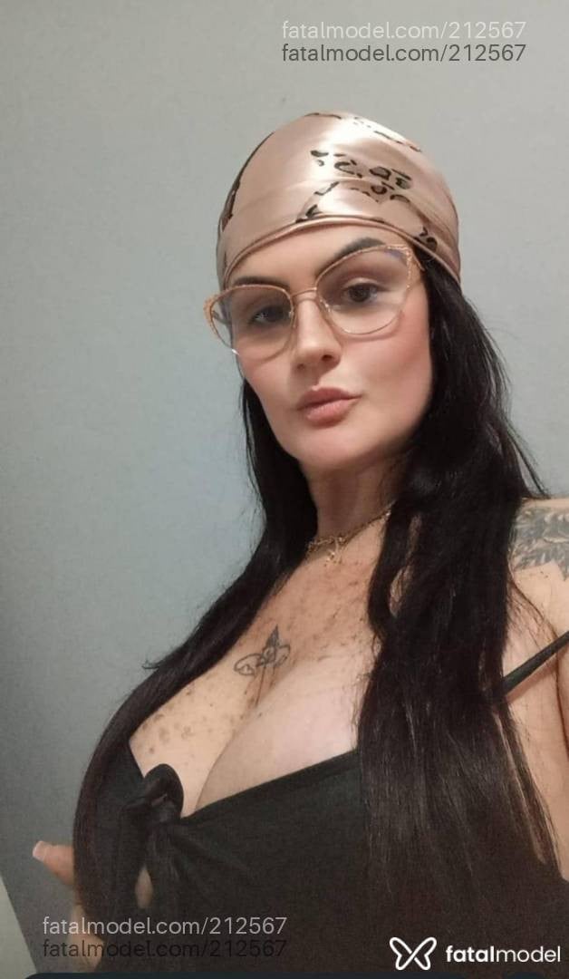 Acompanhante mulher morena (o) de olhos castanhos - Bruna Ferraz