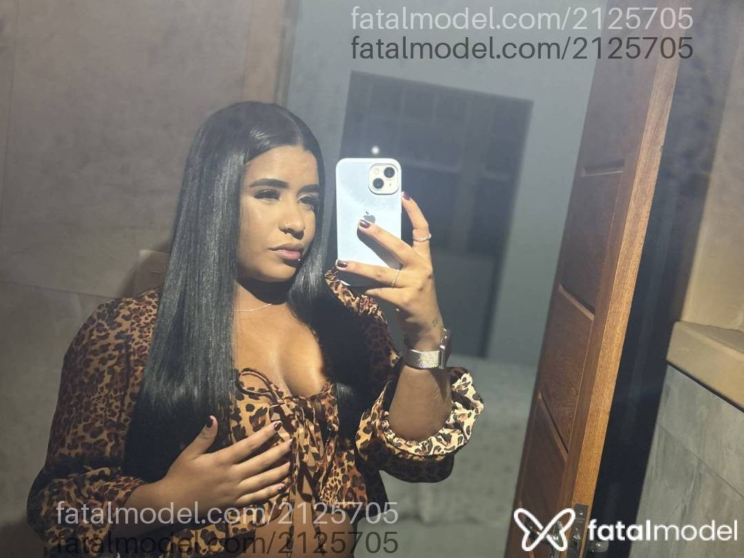 Acompanhante mulher morena (o) de olhos castanhos em Ouro Preto - Manuella