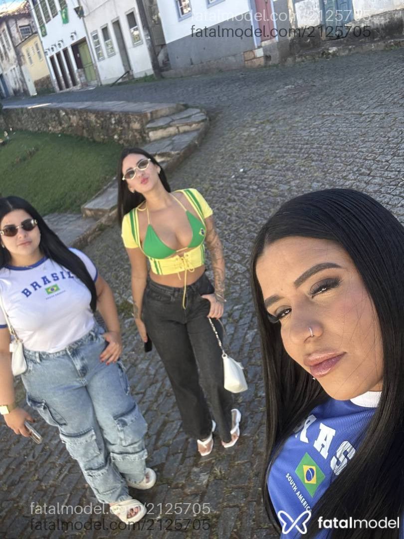 Acompanhante mulher morena (o) de olhos castanhos em Ouro Preto - Manuella