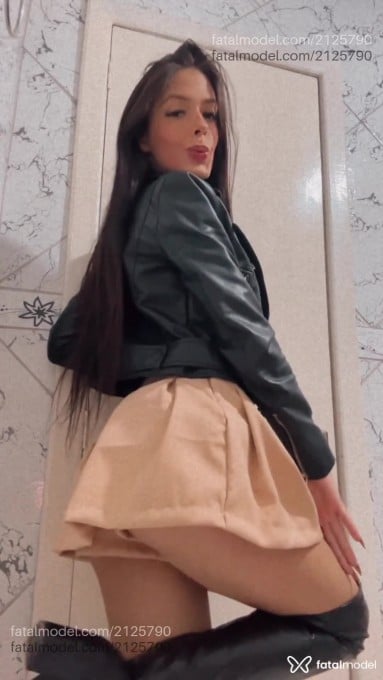 Acompanhante mulher com cabelo castanho de olhos castanhos em Porto Alegre - Sanny Eduarda