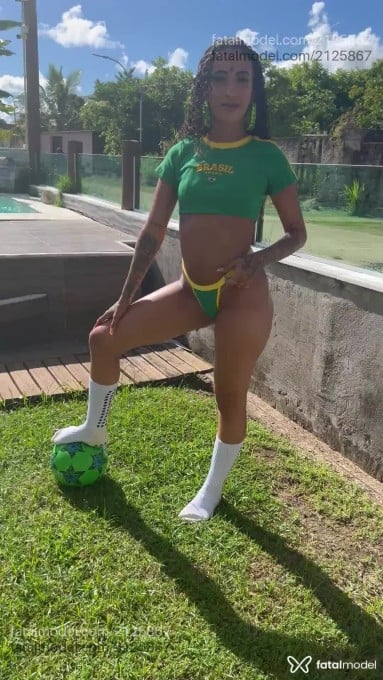 Acompanhante mulher com cabelo castanho de olhos castanhos - Katrina Moncher Acompanhante mulher com cabelo castanho de olhos castanhos - Katrina Moncher