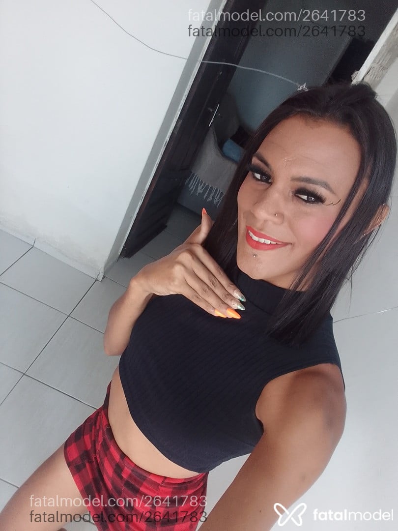 Acompanhante mulher trans morena (o) de olhos castanhos em João Pessoa - Esmeraldinha
