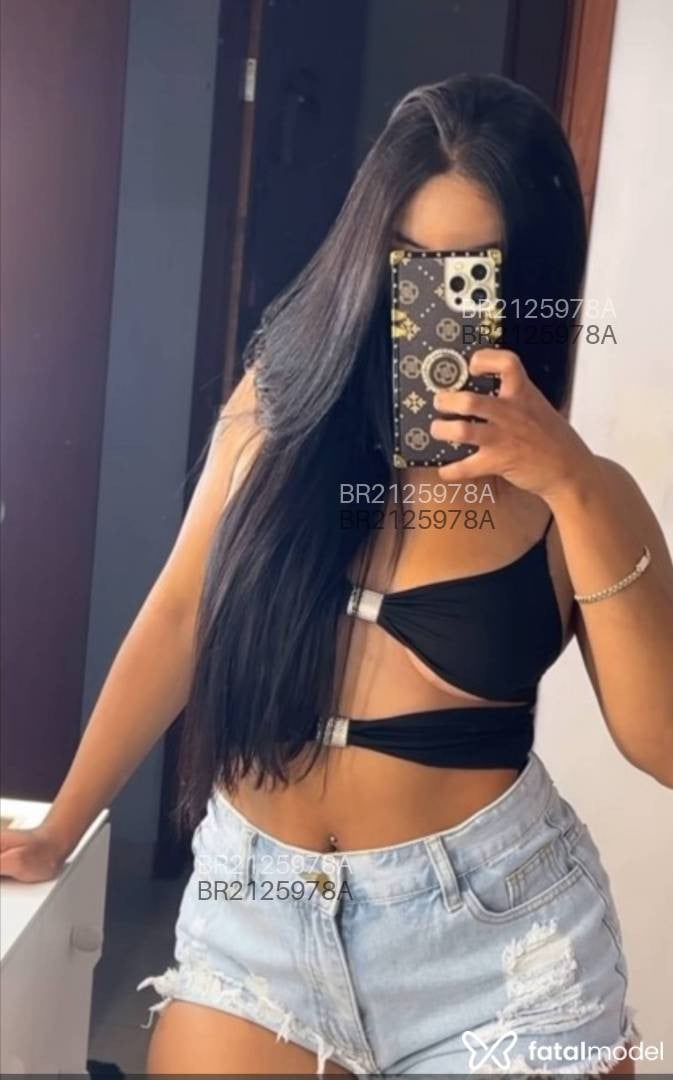 Acompanhante mulher morena (o) de olhos castanhos em Niterói - Valentina