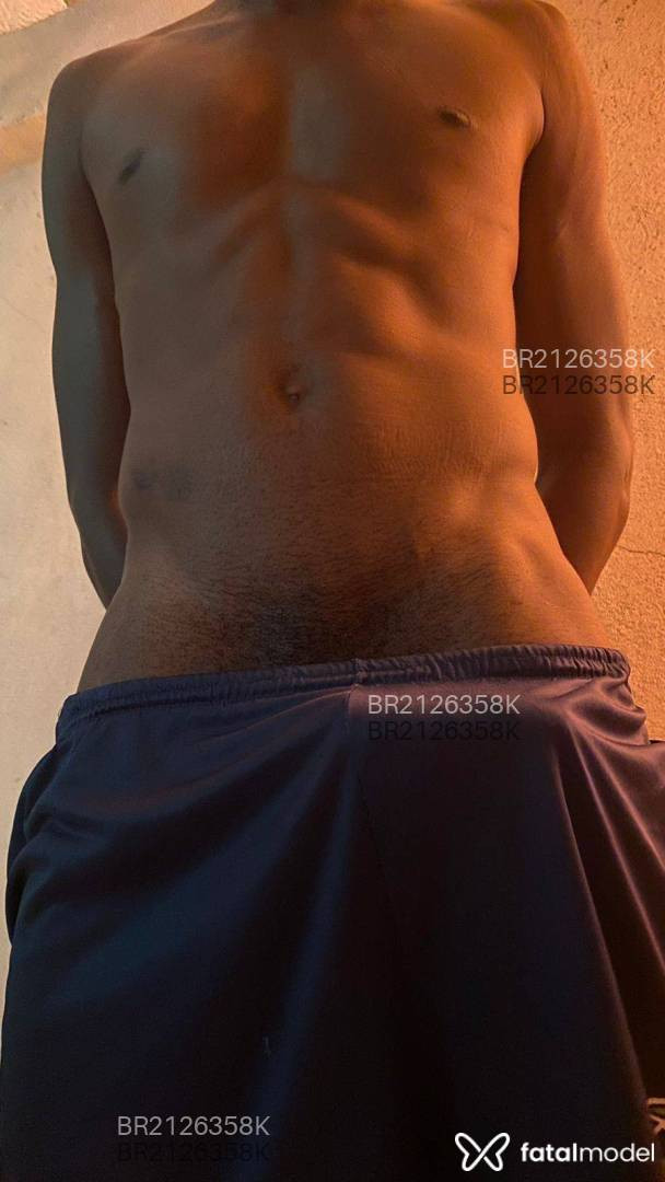 Acompanhante homem morena (o) de olhos pretos em Virtual Acompanhante homem morena (o) de olhos pretos em Virtual - Rafael Brownx