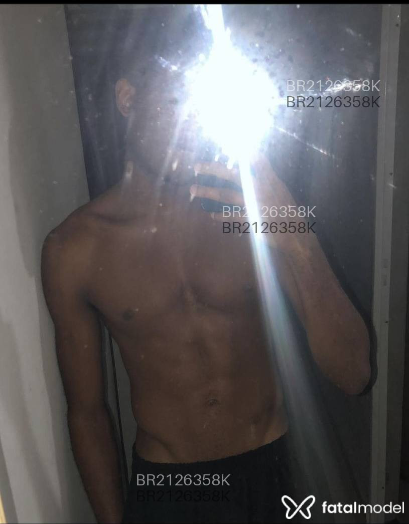 Acompanhante homem morena (o) de olhos pretos em Virtual Acompanhante homem morena (o) de olhos pretos em Virtual - Rafael Brownx