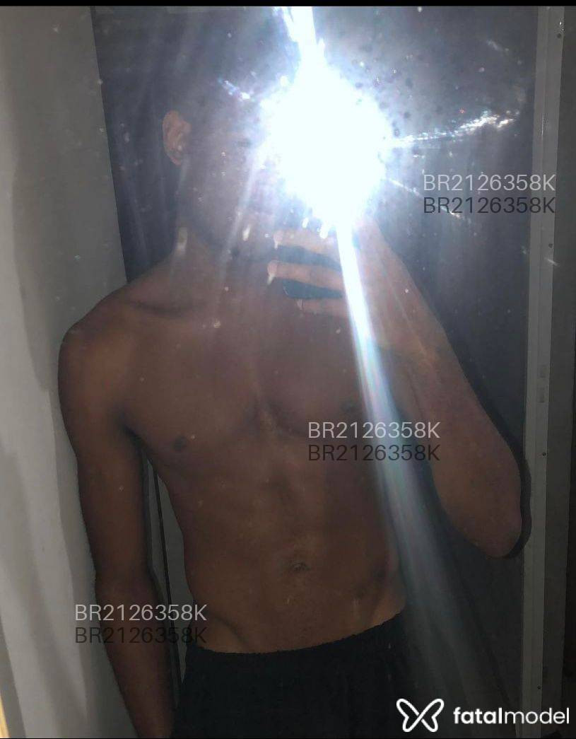 Acompanhante homem morena (o) de olhos pretos em Virtual Acompanhante homem morena (o) de olhos pretos em Virtual - Rafael Brownx