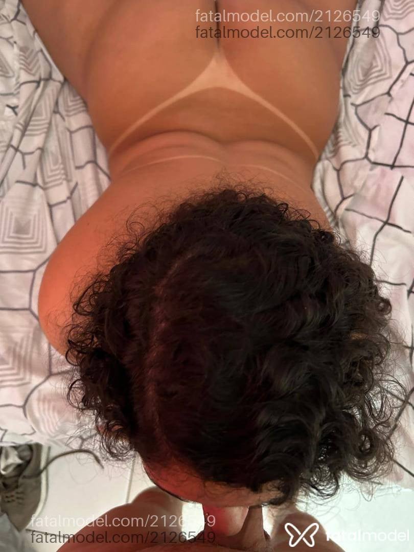 Acompanhante mulher com cabelo castanho de olhos castanhos - Júlia Rodrigues Acompanhante mulher com cabelo castanho de olhos castanhos - Júlia Rodrigues