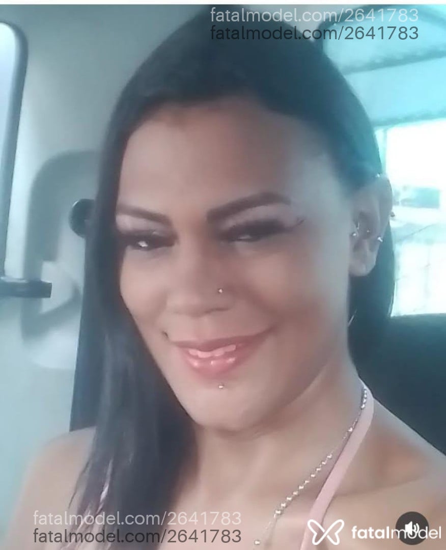 Acompanhante mulher trans morena (o) de olhos castanhos em João Pessoa - Esmeraldinha