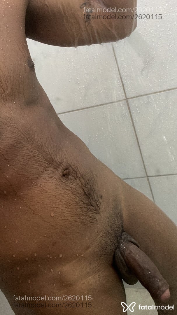 Acompanhante homem morena (o) de olhos pretos em Paranaguá Acompanhante homem morena (o) de olhos pretos em Paranaguá - Lucas Oliveira