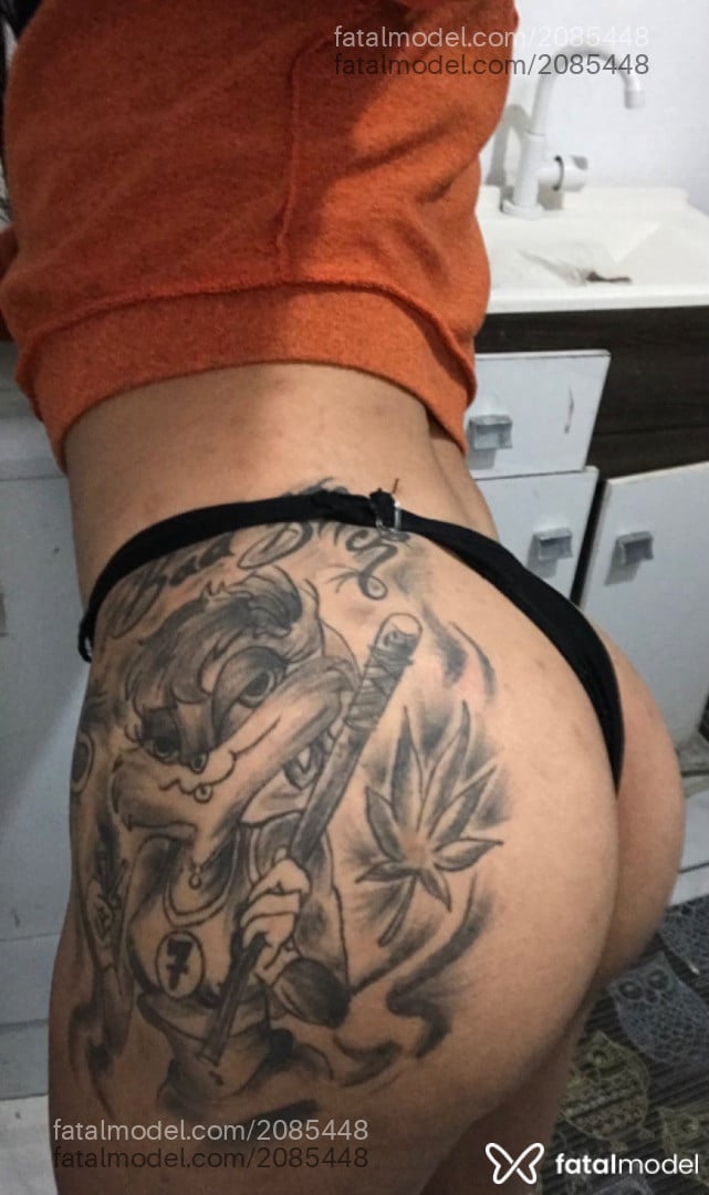 Acompanhante mulher trans com cabelo castanho de olhos castanhos em Rio Grande - Mia