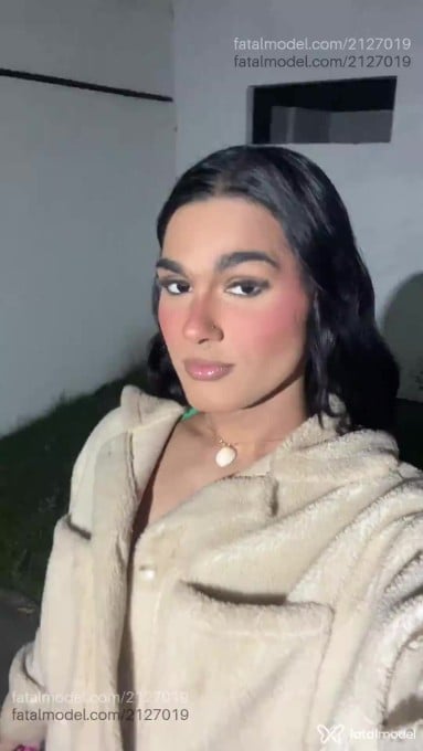 Acompanhante mulher trans morena (o) de olhos castanhos - Zaira Acompanhante mulher trans morena (o) de olhos castanhos - Zaira