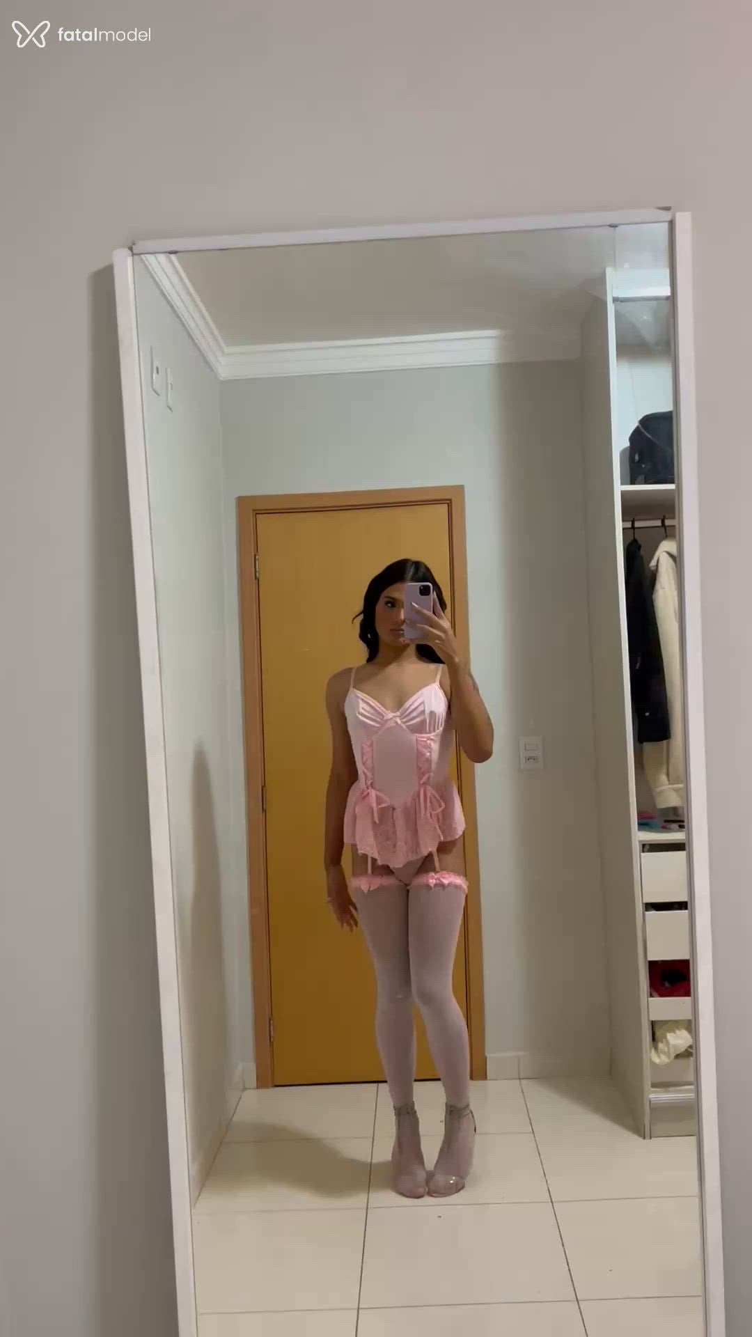 Acompanhante mulher trans morena (o) de olhos castanhos - Zaira Acompanhante mulher trans morena (o) de olhos castanhos - Zaira