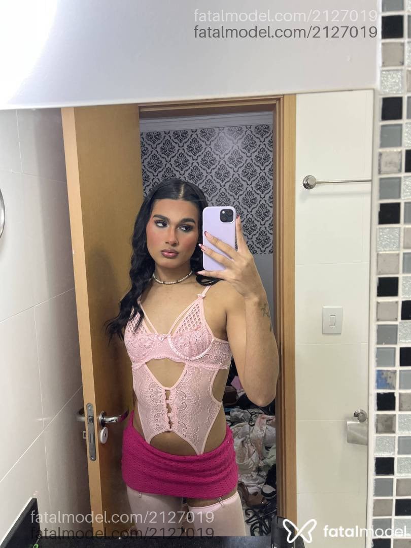 Acompanhante mulher trans morena (o) de olhos castanhos em Uberlândia - Zaira