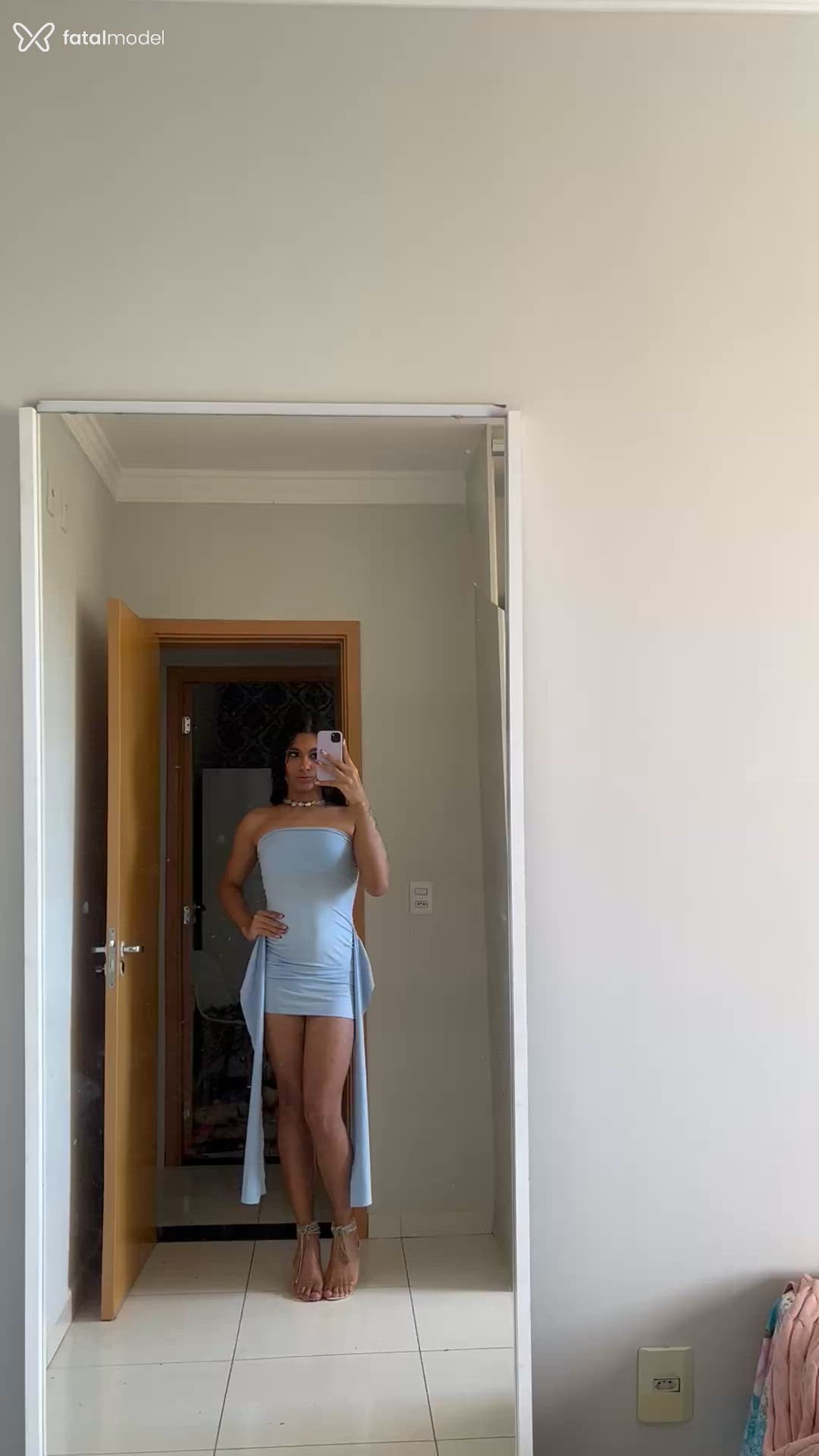 Acompanhante mulher trans morena (o) de olhos castanhos - Zaira Acompanhante mulher trans morena (o) de olhos castanhos - Zaira