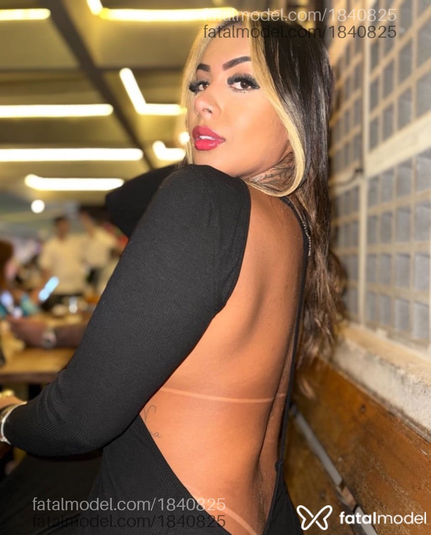 Acompanhante mulher com cabelo castanho de olhos castanhos em São Paulo Acompanhante mulher com cabelo castanho de olhos castanhos em São Paulo - Evelynsouzax