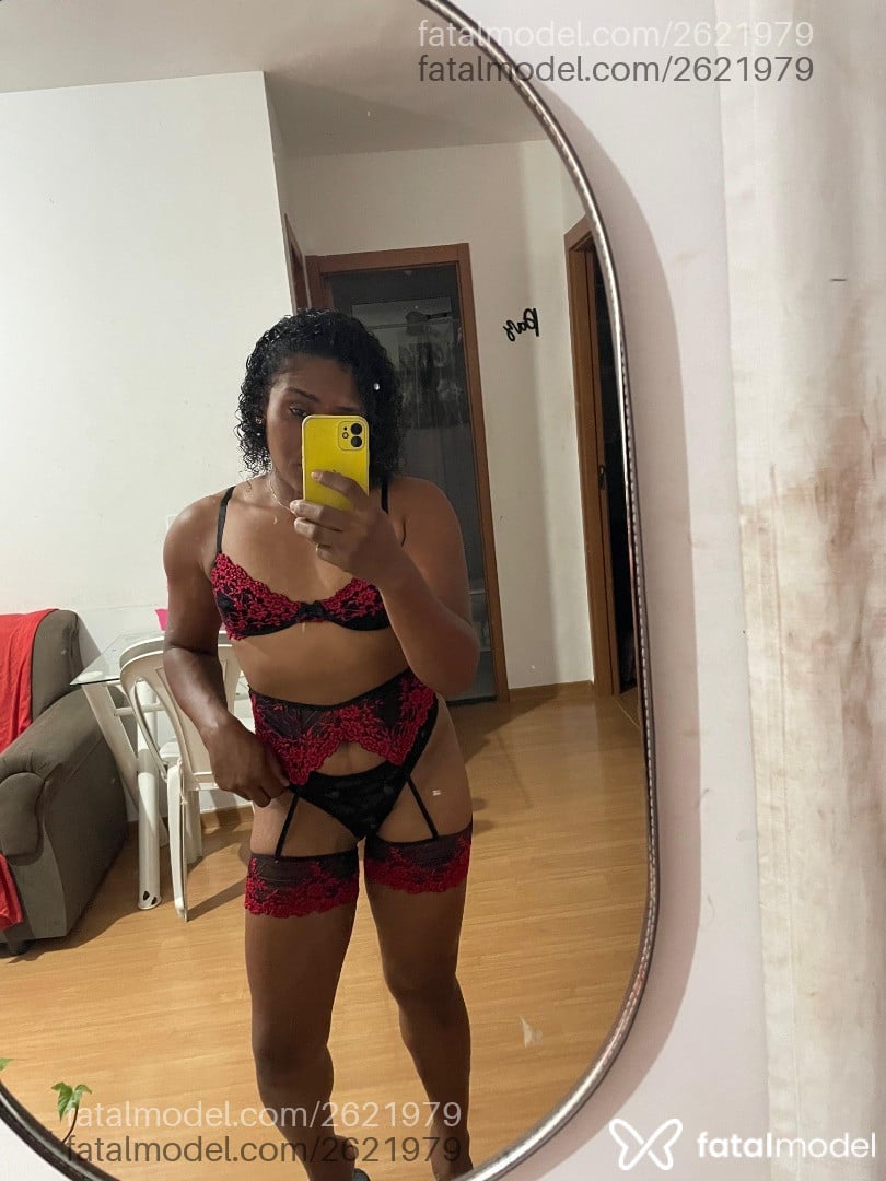 Acompanhante mulher com cabelo castanho de olhos pretos em Campos dos Goytacazes - Angel Negra
