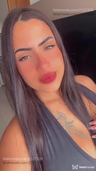 Acompanhante mulher com cabelo castanho de olhos mel em Salvador - Jasmine