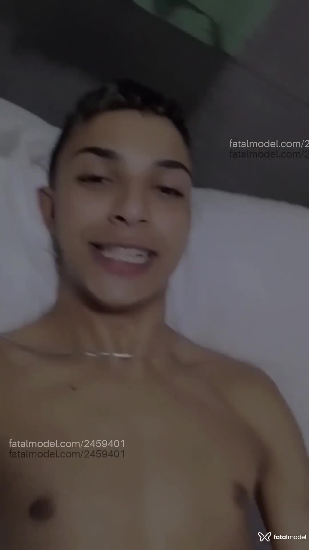 Acompanhante homem morena (o) de olhos castanhos em Caruaru - Guilherme Moura