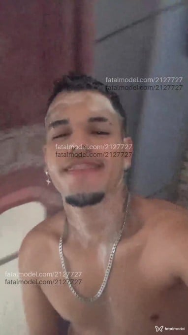 Acompanhante homem com cabelo castanho de olhos castanhos em Porto Alegre - Jeanrsx