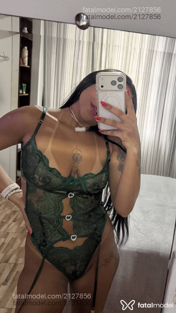 Acompanhante mulher com cabelo castanho de olhos pretos - Laís