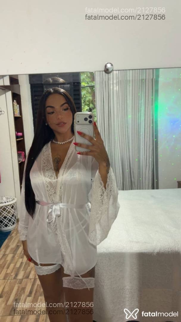 Acompanhante mulher com cabelo castanho de olhos pretos - Laís