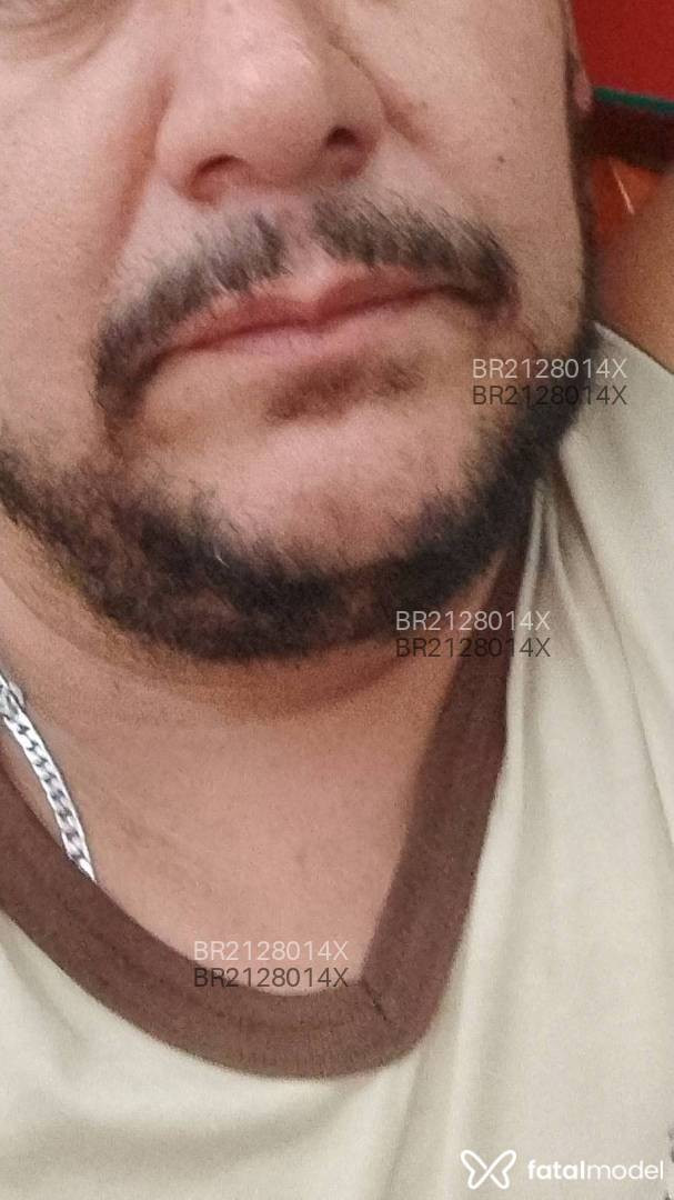 Acompanhante homem morena (o) de olhos pretos em Virtual Acompanhante homem morena (o) de olhos pretos em Virtual - Guinas