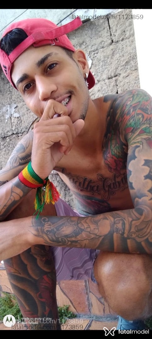 Acompanhante homem morena (o) de olhos castanhos - Bryan Acompanhante homem morena (o) de olhos castanhos - Bryan