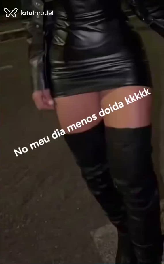 Acompanhante mulher com cabelo castanho de olhos azuis em Presidente Prudente Acompanhante mulher com cabelo castanho de olhos azuis em Presidente Prudente - Larissa Foontinely